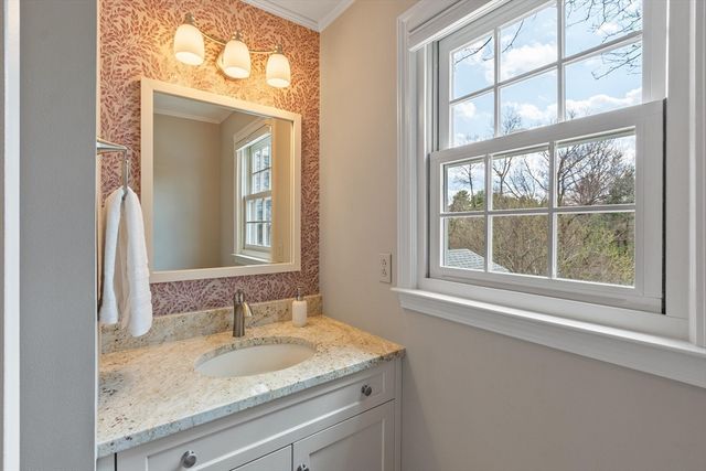 18 Robert Rd, Stow, MA 01775