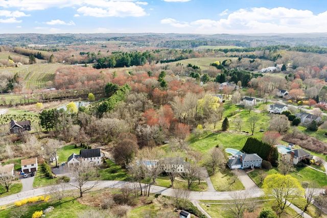 18 Robert Rd, Stow, MA 01775