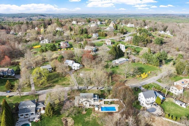 18 Robert Rd, Stow, MA 01775