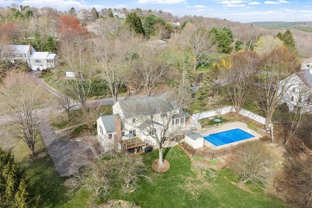 18 Robert Rd, Stow, MA 01775