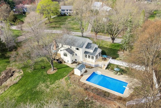 18 Robert Rd, Stow, MA 01775