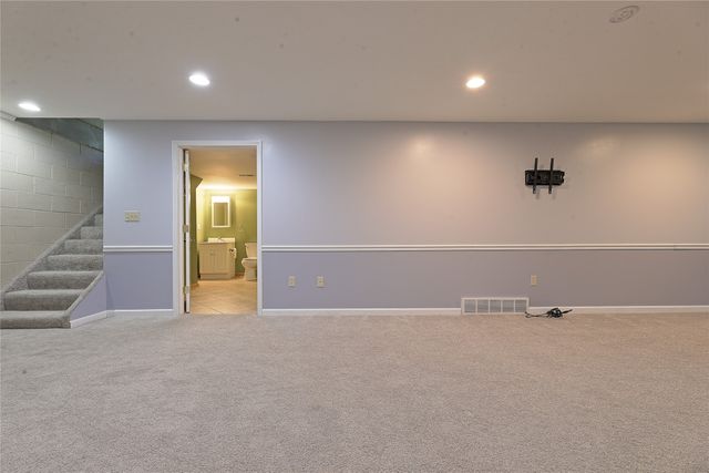2734 W 34 Street, Millcreek, PA 16506