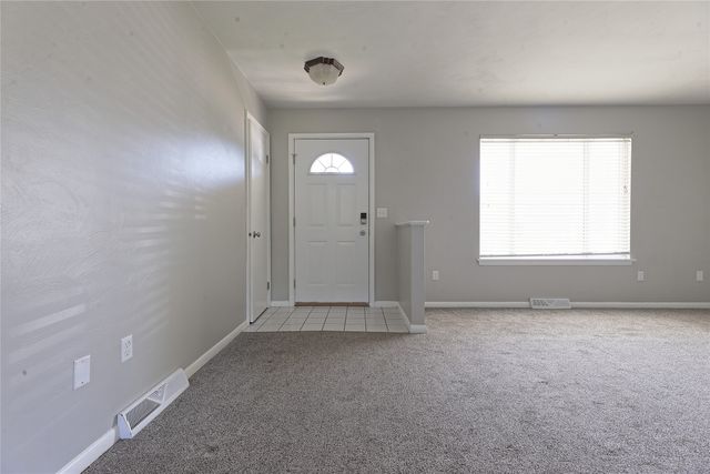 2734 W 34 Street, Millcreek, PA 16506