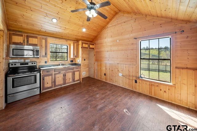 1132 N FM 17, Alba, TX 75410