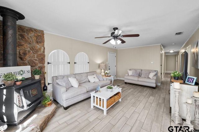1132 N FM 17, Alba, TX 75410