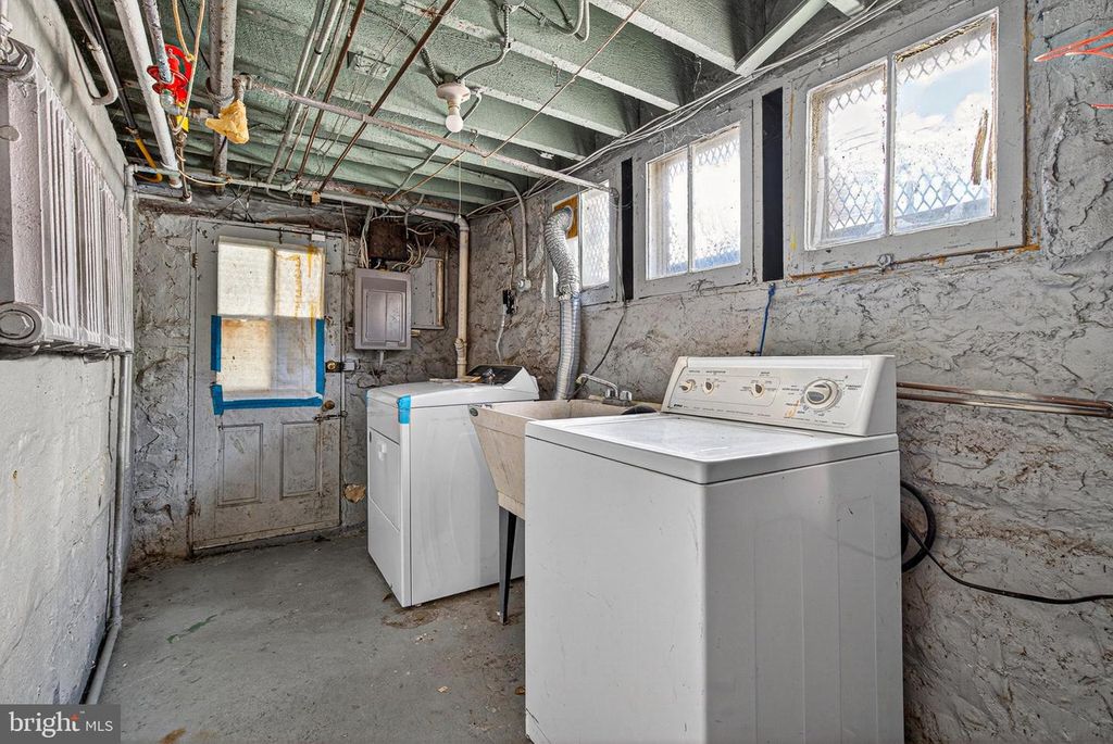 Image 20 of property listing at 3628 ELKADER RD, Baltimore, MD 21218