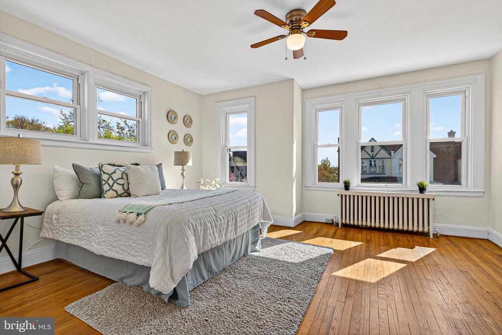 Image 4 of property listing at 3628 ELKADER RD, Baltimore, MD 21218