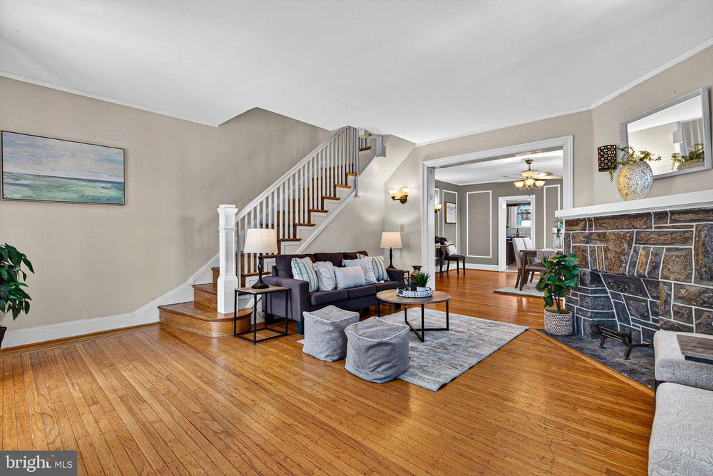 Image 6 of property listing at 3628 ELKADER RD, Baltimore, MD 21218