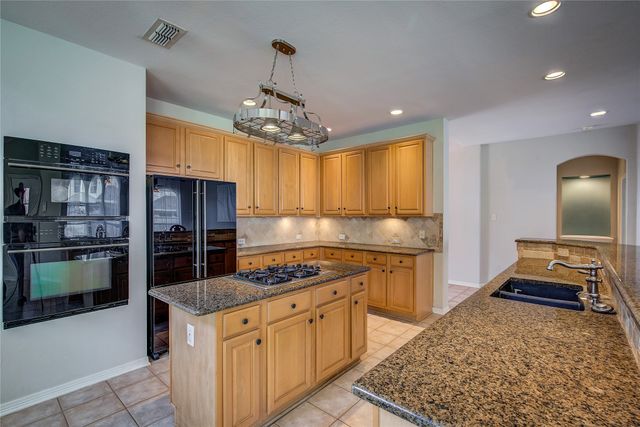 125 Clipper Court, Rockwall, TX 75032