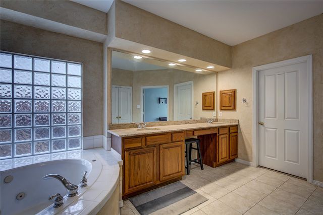 125 Clipper Court, Rockwall, TX 75032