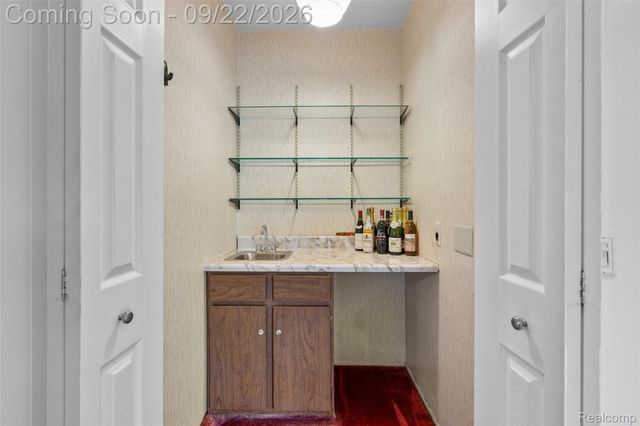 21430 Winchester Street, Southfield, MI 48076