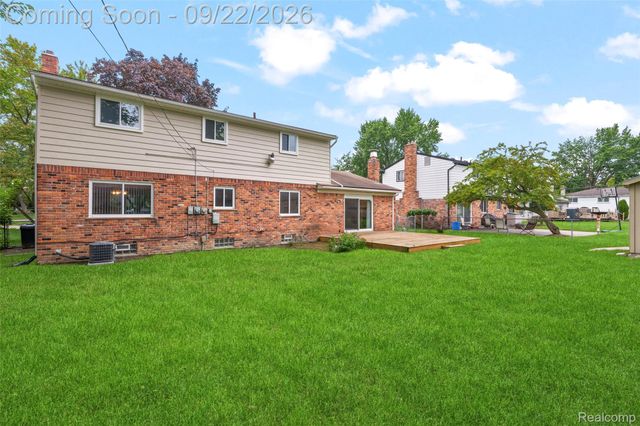 21430 Winchester Street, Southfield, MI 48076