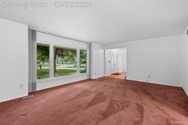 21430 Winchester Street, Southfield, MI 48076