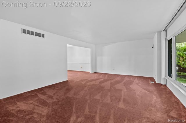 21430 Winchester Street, Southfield, MI 48076