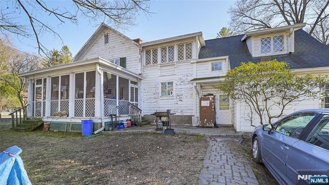 695 Ramapo Valley Road, Oakland, NJ 07436