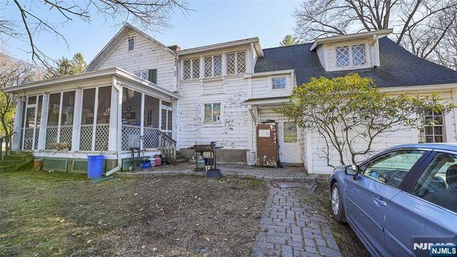 695 Ramapo Valley Road, Oakland, NJ 07436