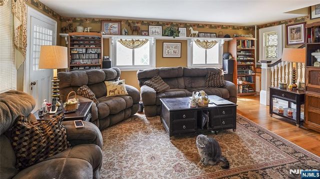 695 Ramapo Valley Road, Oakland, NJ 07436