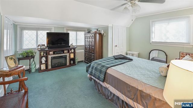 695 Ramapo Valley Road, Oakland, NJ 07436