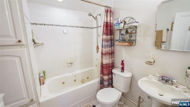 695 Ramapo Valley Road, Oakland, NJ 07436
