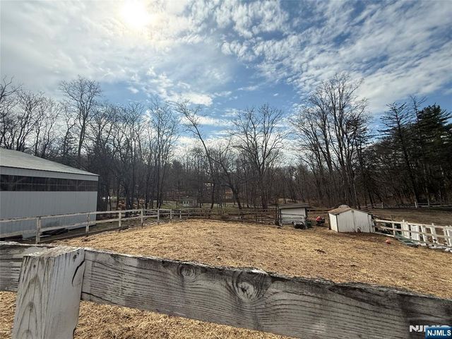 695 Ramapo Valley Road, Oakland, NJ 07436
