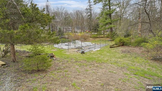 695 Ramapo Valley Road, Oakland, NJ 07436