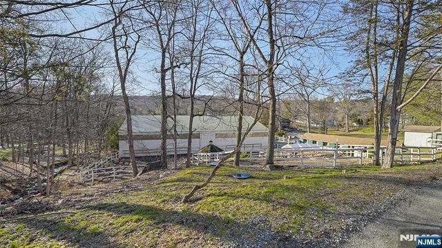 695 Ramapo Valley Road, Oakland, NJ 07436