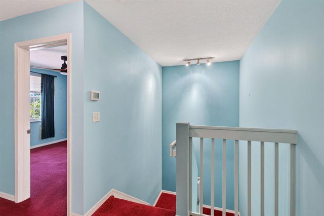 6374 Park Lake Circle, Boynton Beach, FL 33437