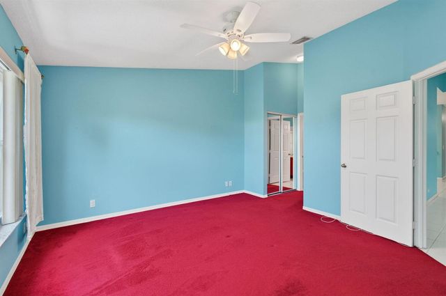 6374 Park Lake Circle, Boynton Beach, FL 33437