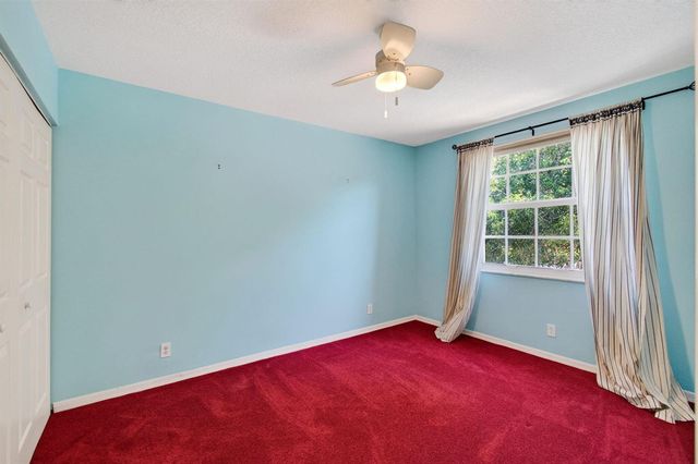 6374 Park Lake Circle, Boynton Beach, FL 33437