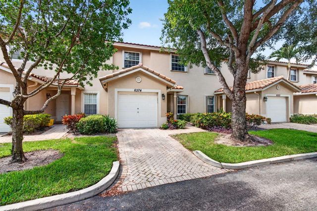 6374 Park Lake Circle, Boynton Beach, FL 33437