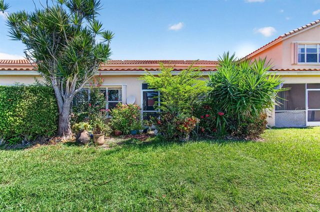 6374 Park Lake Circle, Boynton Beach, FL 33437