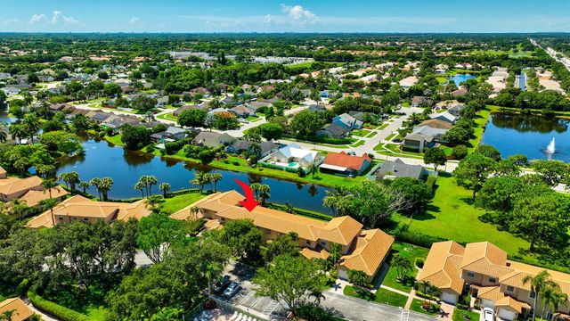 6374 Park Lake Circle, Boynton Beach, FL 33437