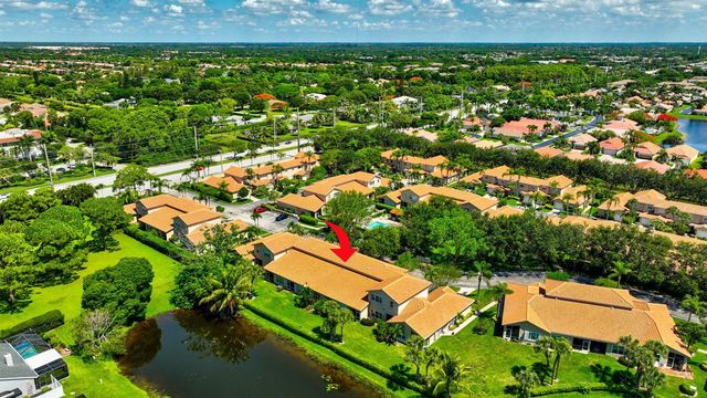6374 Park Lake Circle, Boynton Beach, FL 33437