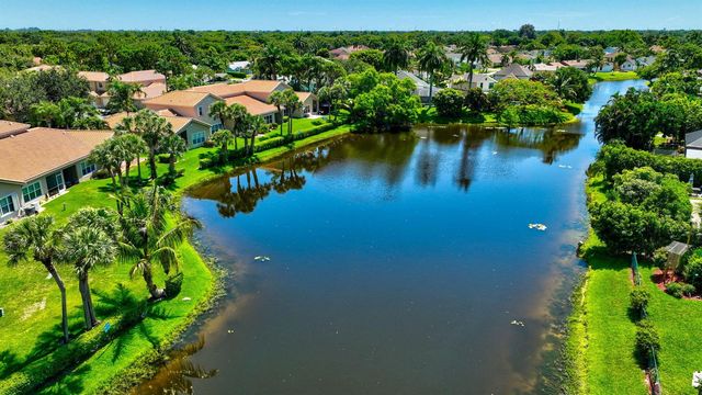 6374 Park Lake Circle, Boynton Beach, FL 33437