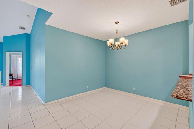 6374 Park Lake Circle, Boynton Beach, FL 33437