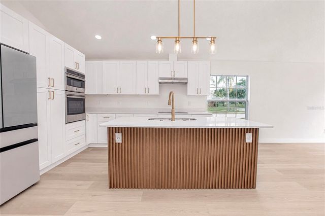 2039 SHANNON LAKES BOULEVARD, Kissimmee, FL 34743