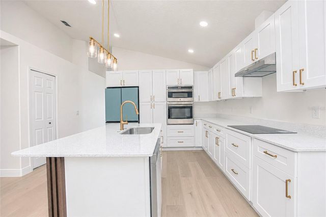 2039 SHANNON LAKES BOULEVARD, Kissimmee, FL 34743