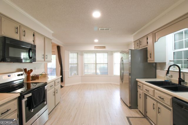 2821 Clayton Drive, Valdosta, GA 31602