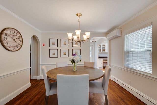 70 Berwick Pl, Norwood, MA 02062