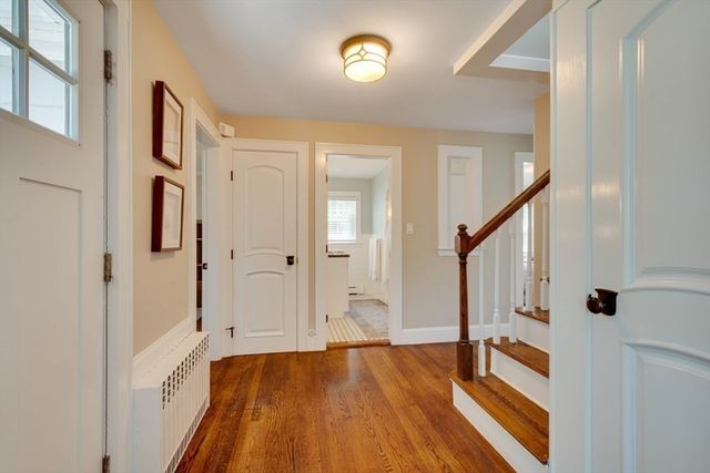 70 Berwick Pl, Norwood, MA 02062