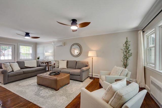 70 Berwick Pl, Norwood, MA 02062