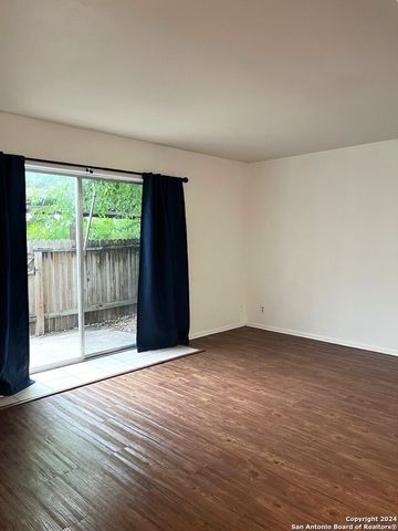 11015 Mount Boracho Dr Apt C, San Antonio, TX 78213