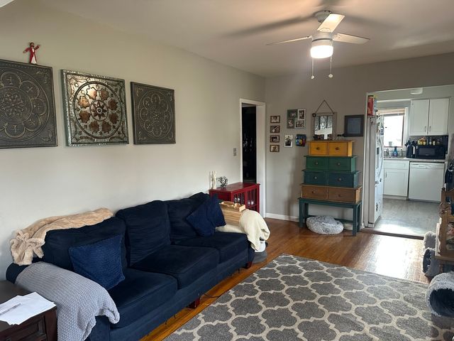 115 E Division Street, Villa Park, IL 60181