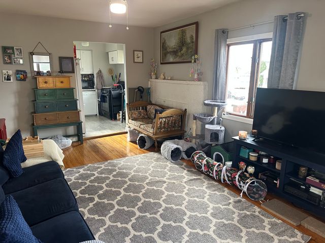 115 E Division Street, Villa Park, IL 60181
