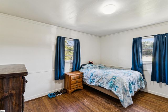 1055 Little Mountain Road, Wellford, SC 29385