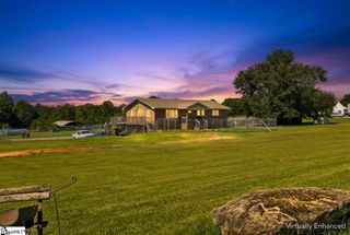 1055 Little Mountain Road, Wellford, SC 29385