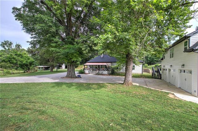 182 Henry Mack Hill Road, Rydal, GA 30171