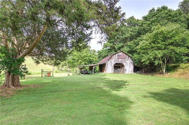182 Henry Mack Hill Road, Rydal, GA 30171