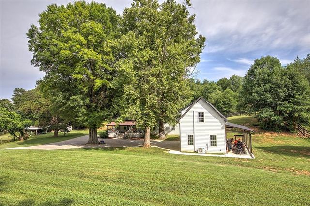 182 Henry Mack Hill Road, Rydal, GA 30171