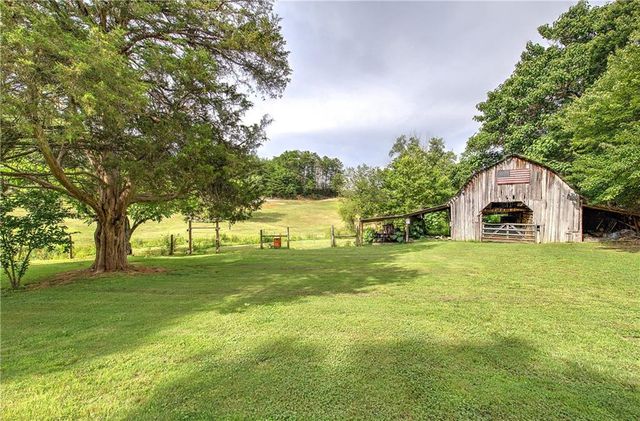 182 Henry Mack Hill Road, Rydal, GA 30171